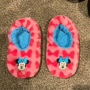 Disney Minnie slippers size M/L (around a size 11 toddler)